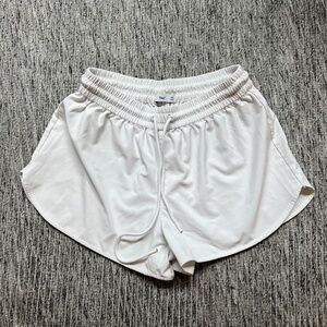 Aritzia TNA White Athletic Drawstring Shorts in XS